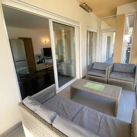 Daire Nielluciu, Appartement T4 6 Mersonnes 50M De La Plage *